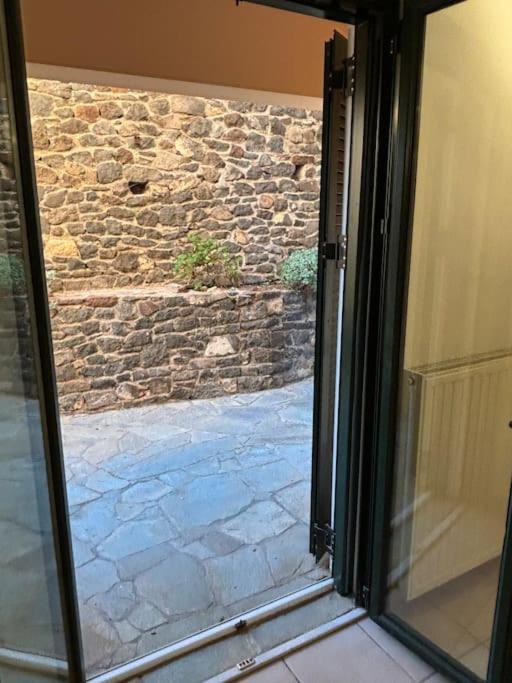 Appartement Avec Vue Aegina Bagian luar foto