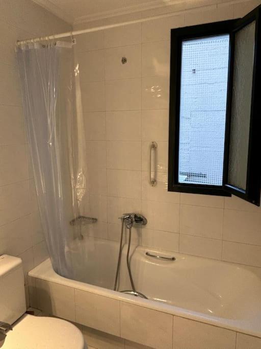 Appartement Avec Vue Aegina Bagian luar foto