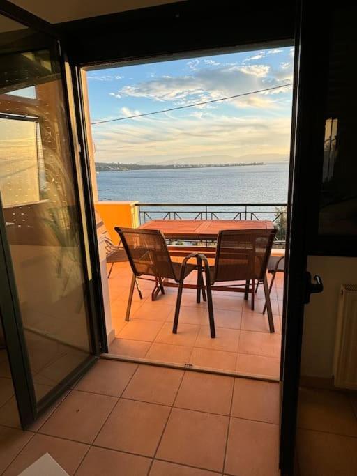 Appartement Avec Vue Aegina Bagian luar foto