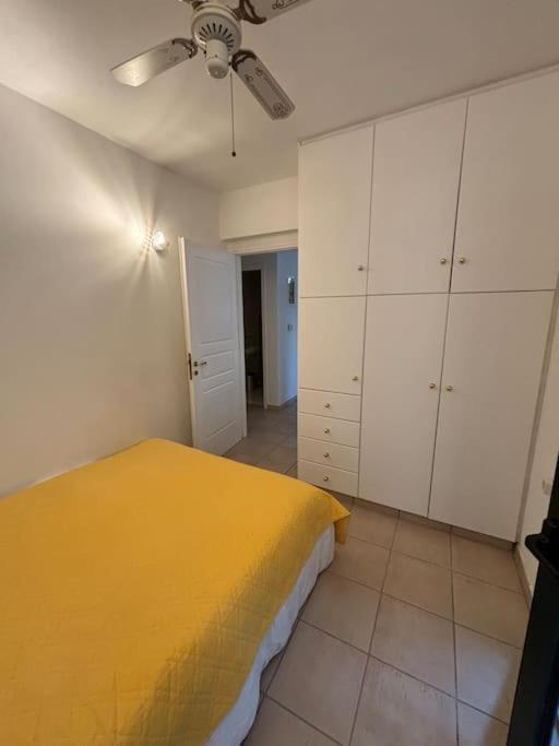 Appartement Avec Vue Aegina Bagian luar foto