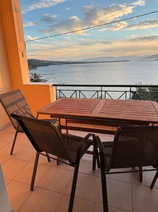 Appartement Avec Vue Aegina Bagian luar foto